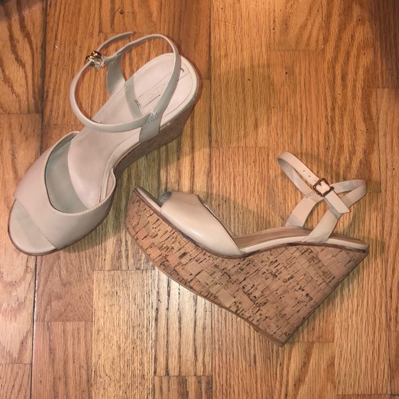 Size 9 ALDO Tan Aralinna Wedge Platform Sandal - Picture 3 of 4